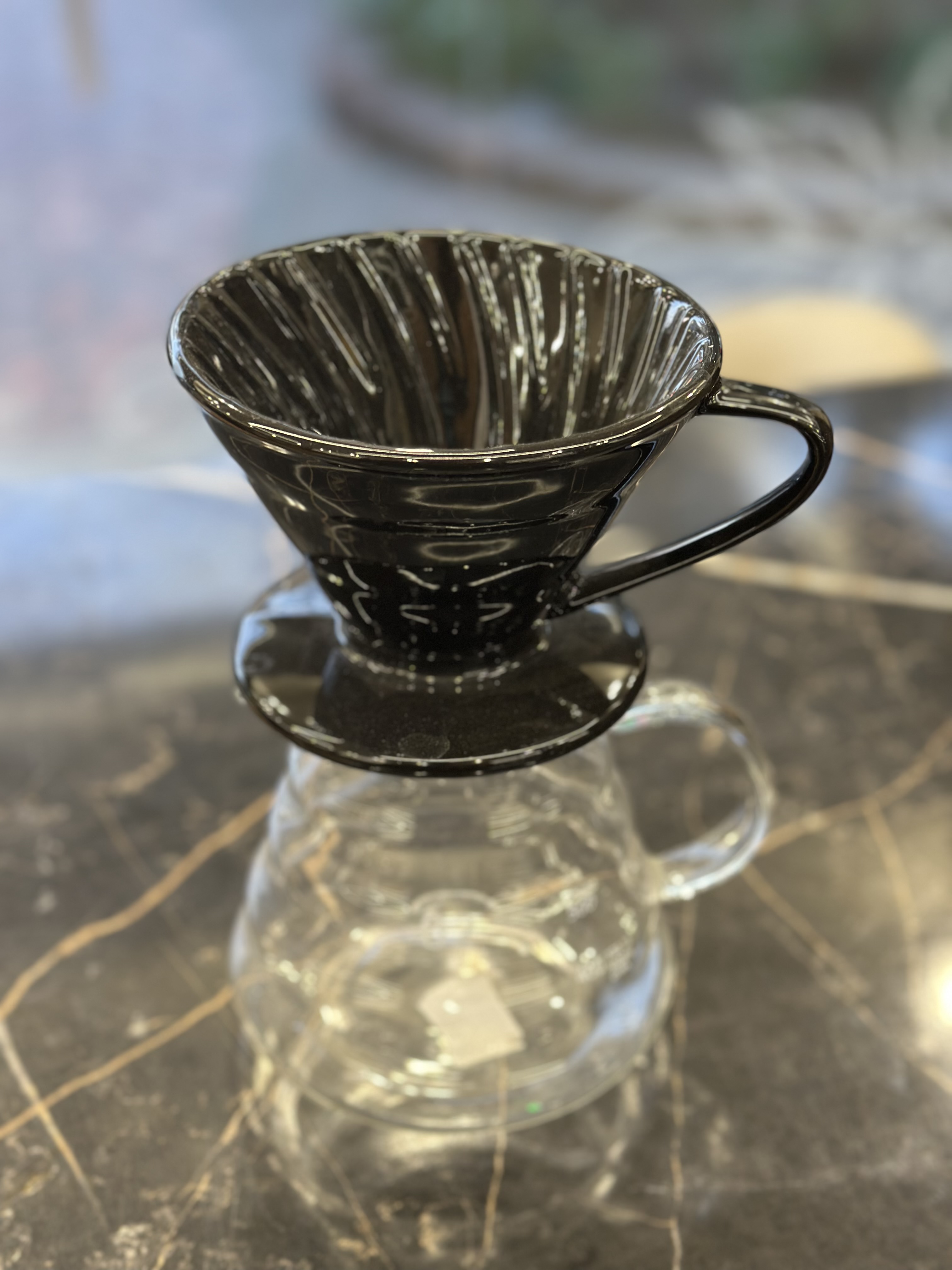 V60 و سرور قهوه دمی